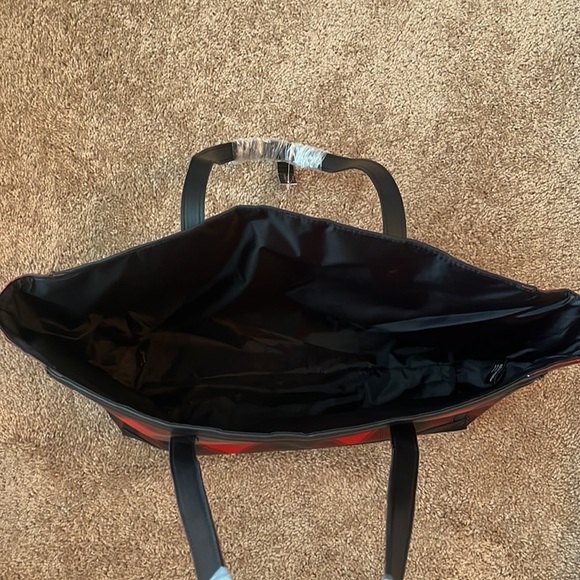 NWT Victoria’s Secret Plaid Tote Bag - Picture 5 of 6